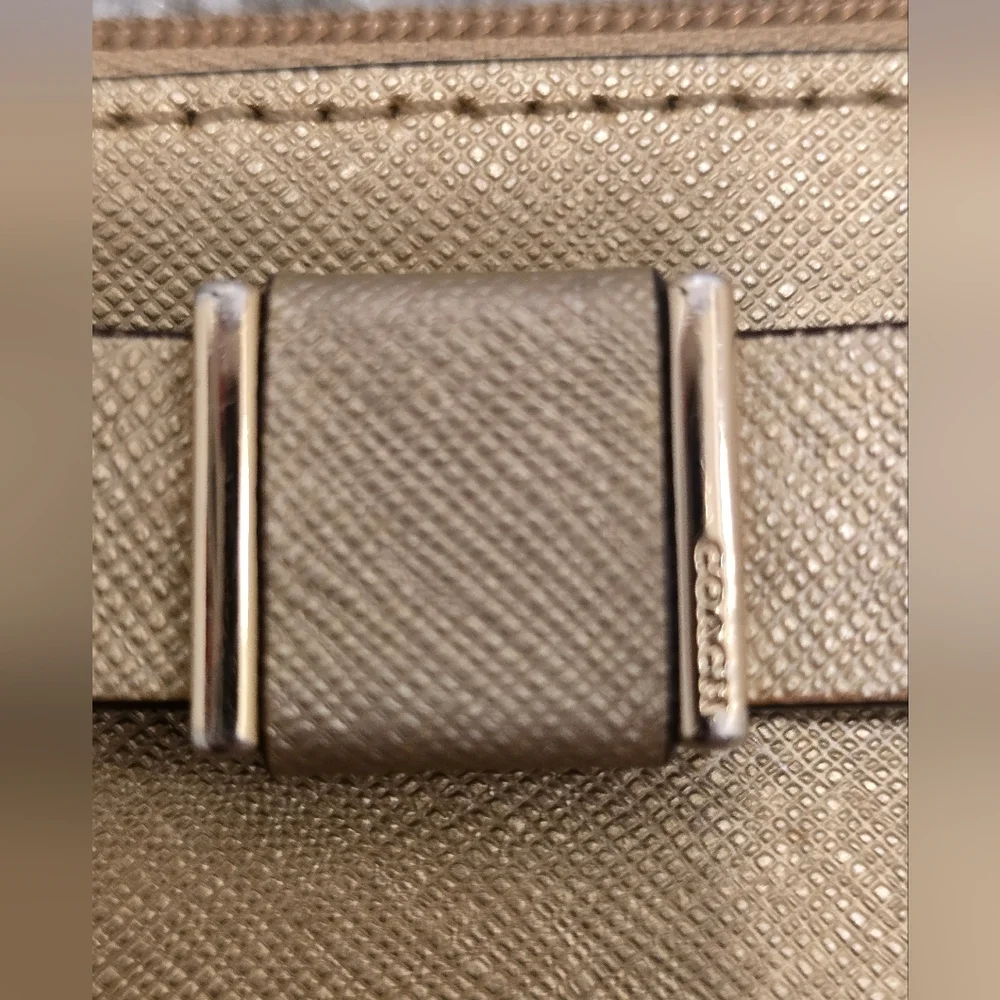 Coach Gold Saffiano Leather Wristlet Zipper Metallic Bow Party Vacation Festival